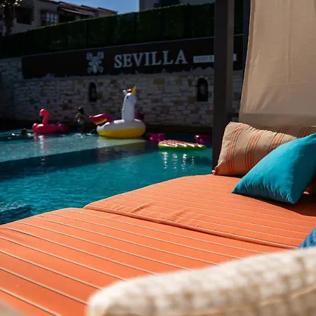 Sevilla Alacati 酒店 *